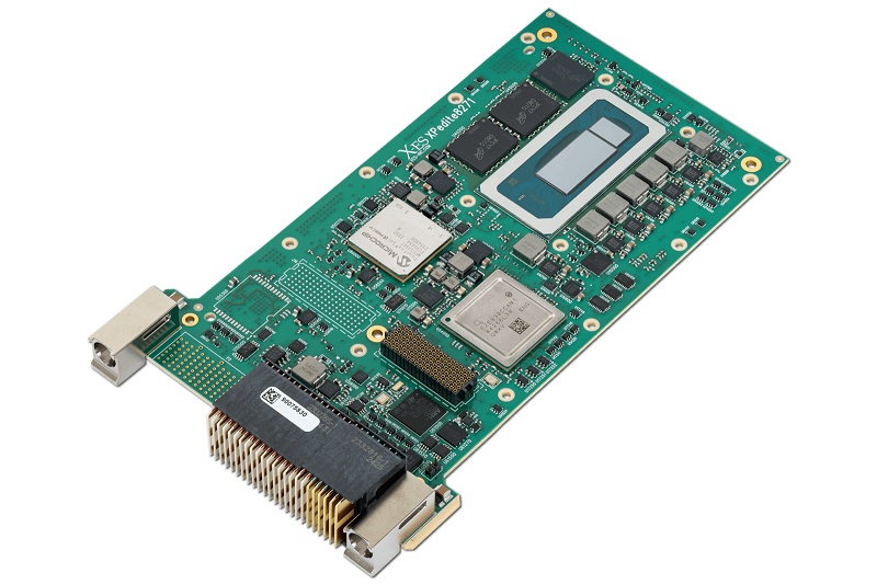 Extreme Engineering社 Core i7とPolarFireを統合したCPUボードを